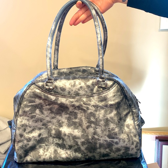 Vintage Puma bag with handles faux leather cheetah silver/black print - Picture 2 of 5